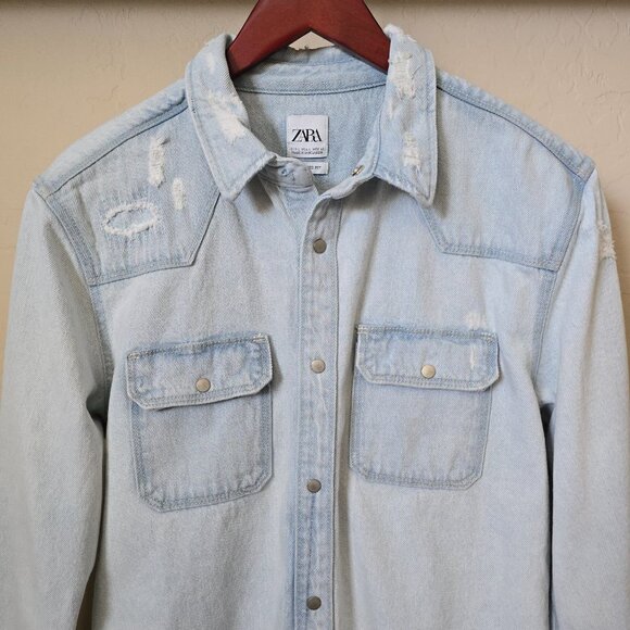 Zara Light Wash Relaxed Fit Distressed Denim Shirt Jacket Shacket - Picture 4 of 13